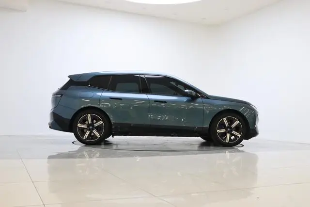BMW BMW iX xDrive40