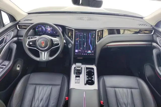 Hongqi Hongqi HS7 PHEV 2.0T four-wheel drive Qichang version 6 seats