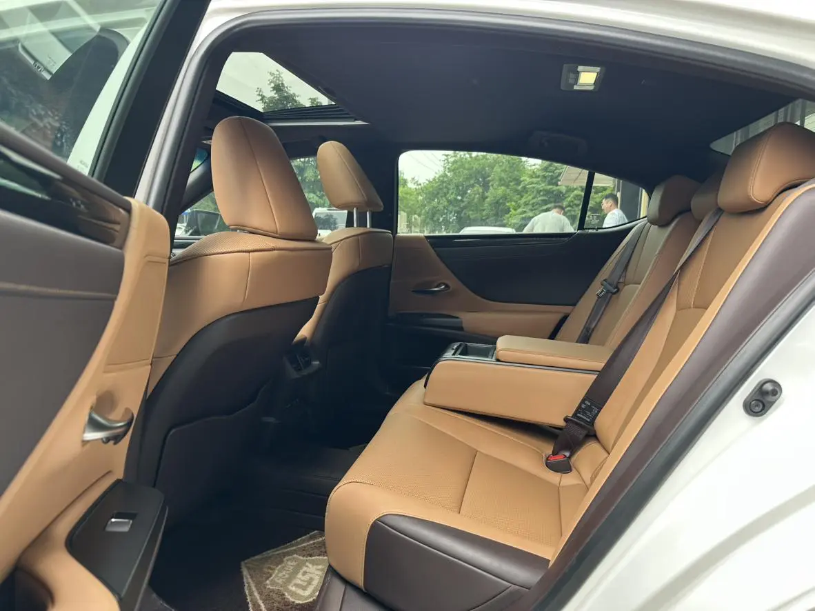 Lexus Lexus ES 200 Excellent Edition