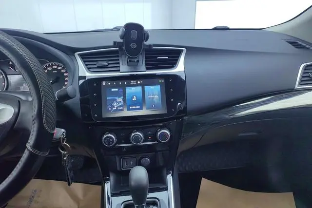 Nissan Xuan Yi Classic 1.6L XL CVT Deluxe Edition