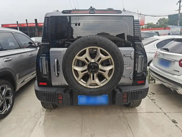 Chery Jetour Jet Traveler 2.0TD four-wheel drive through