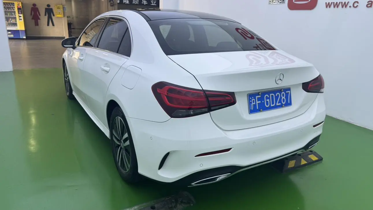 Mercedes-Benz Mercedes-Benz A-class A 180 L sports sedan