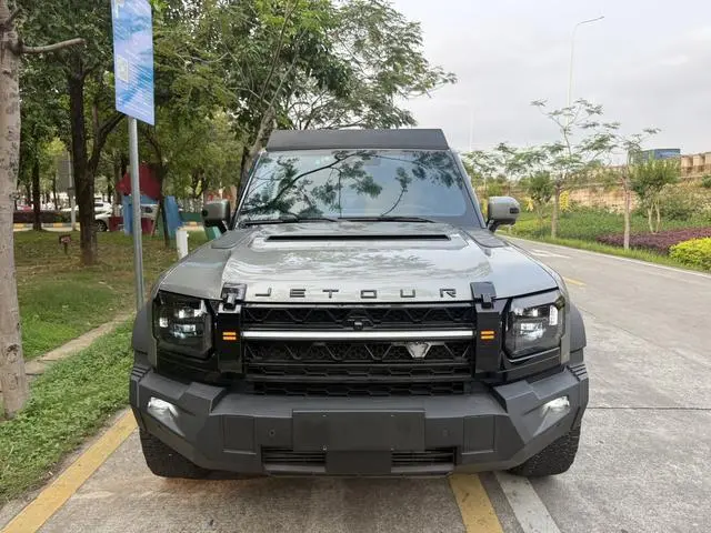 Chery Jetour Jet Traveler 2.0TD four-wheel drive Silver Dragon Wings