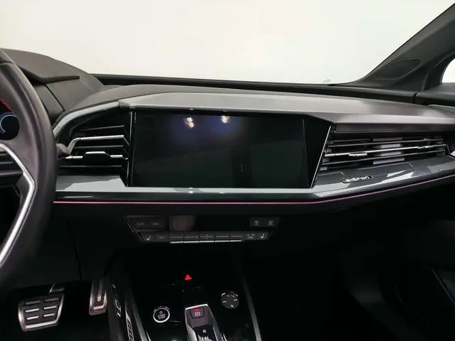 Audi Audi Q5 e-tron 50 e-tron quattro edition one Art Creation Collector's Edition