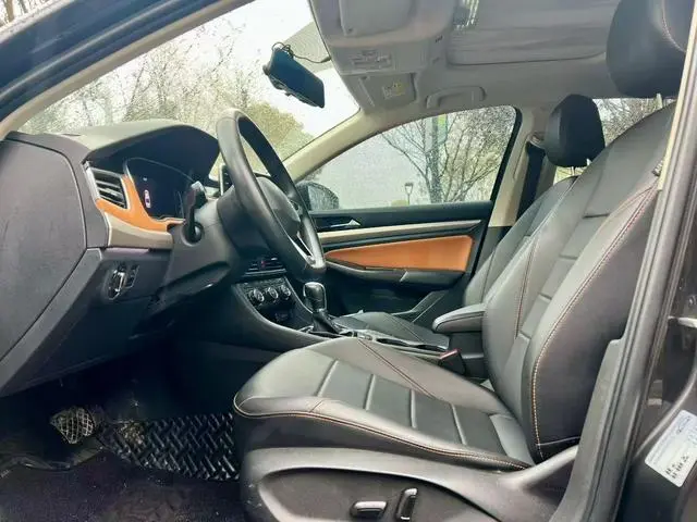 Volkswagen Bora 200TSI DSG Smart Bank PRO Edition