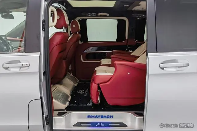 Mercedes-Benz Mercedes-Benz V-class V 260 L Premium Extended Version