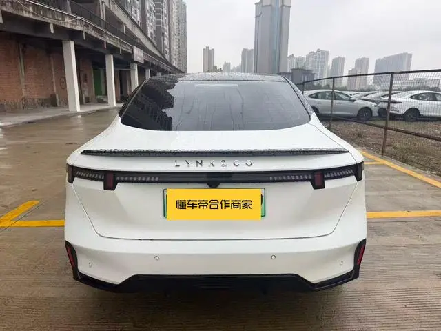 LYNK & CO Lynk &Co. 07 EM-P 126 long battery life Pro