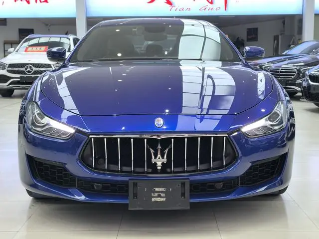 Maserati Ghibli 3.0T 350Hp Standard Edition