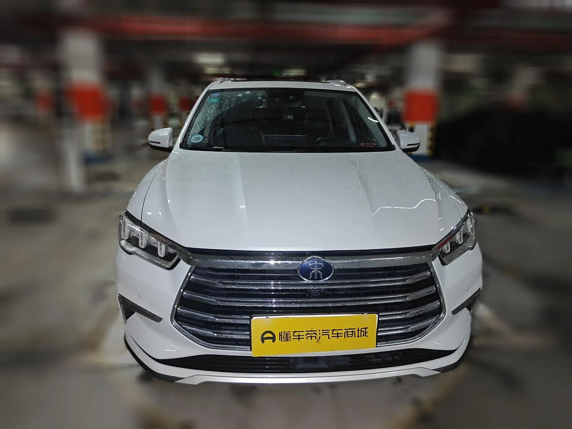 BYD Song Pro DM DM 1.5T four-wheel drive performance version flagship model