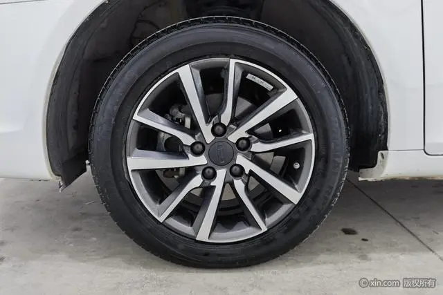 Geely Emgrand Leading version 1.5L manual Upward Asian Games version Country VI