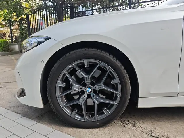 BMW BMW 3 Series 330Li M Sports Yao Ye Suit