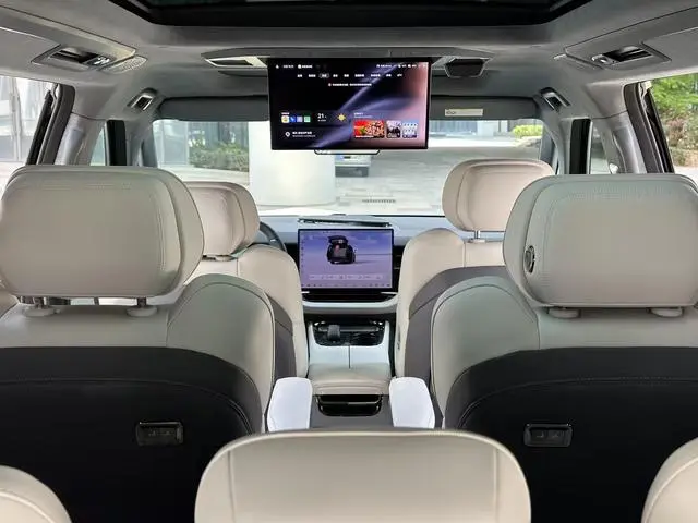 ZEEKR ZEEKR 009 Seven-seater aisle version four-wheel drive 108kWh