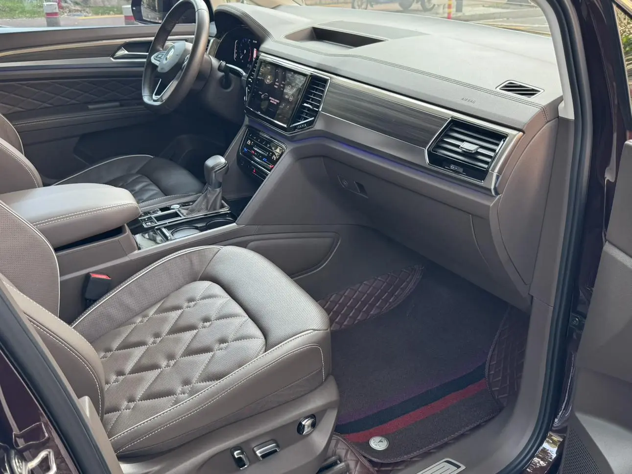 Volkswagen Weiran 380TSI Premium Edition