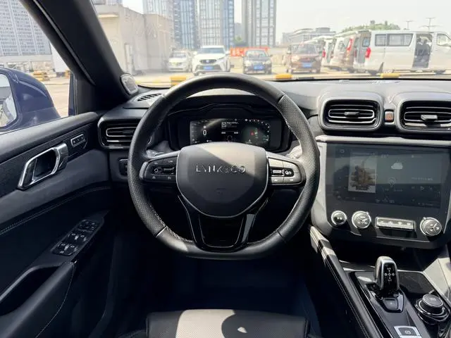 LYNK & CO Lynk 03 1.5TD DCT Jin Plus