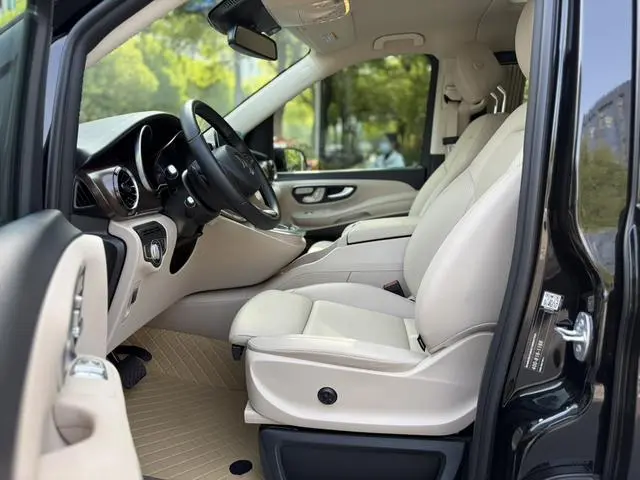 Mercedes-Benz Mercedes-Benz V-class V 260 Pilot Edition