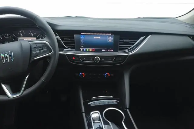 Buick Regal 25T Premium Edition
