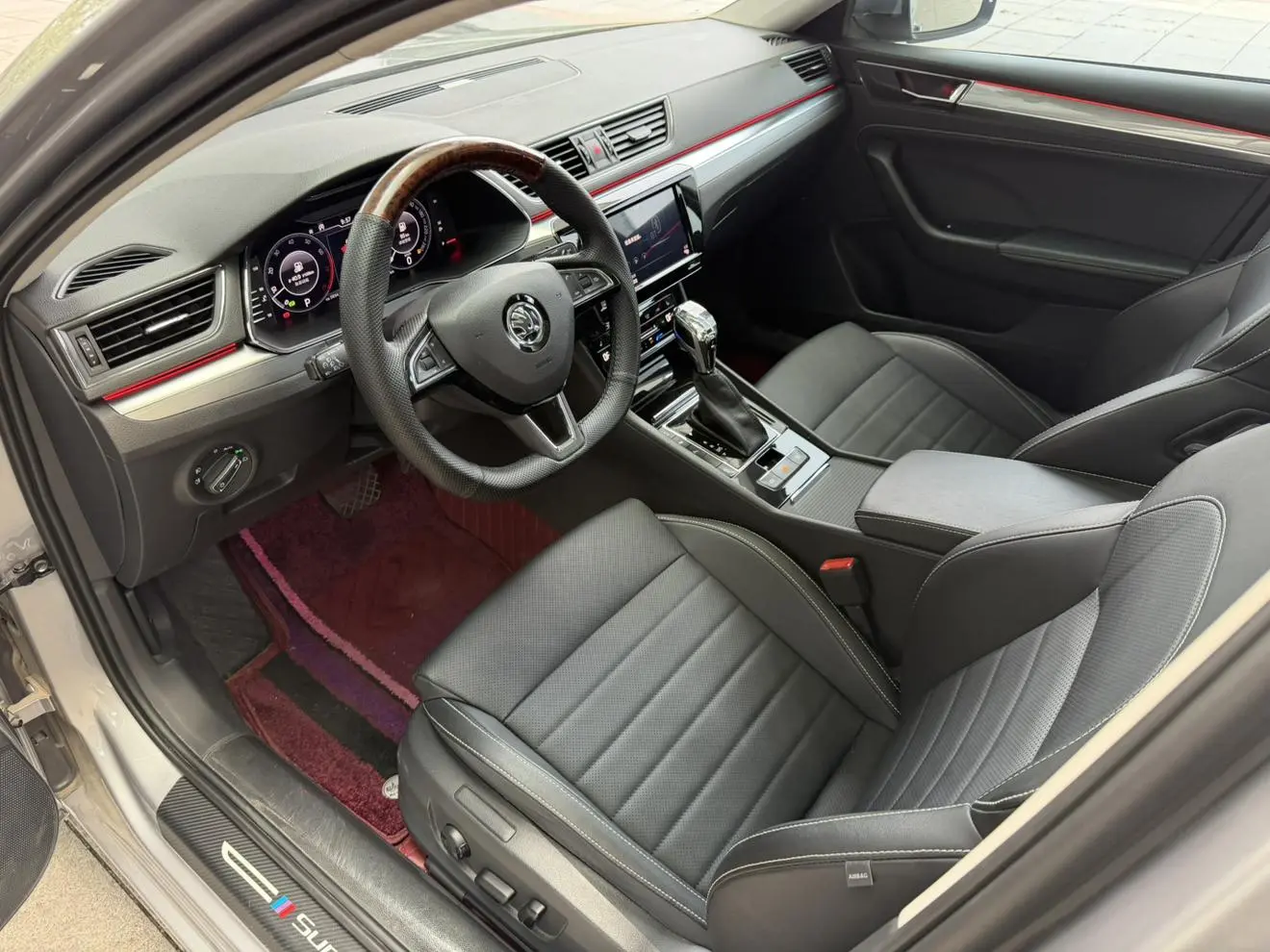 Skoda Speed pie Facelifted ZI330 DSG Comfort Edition