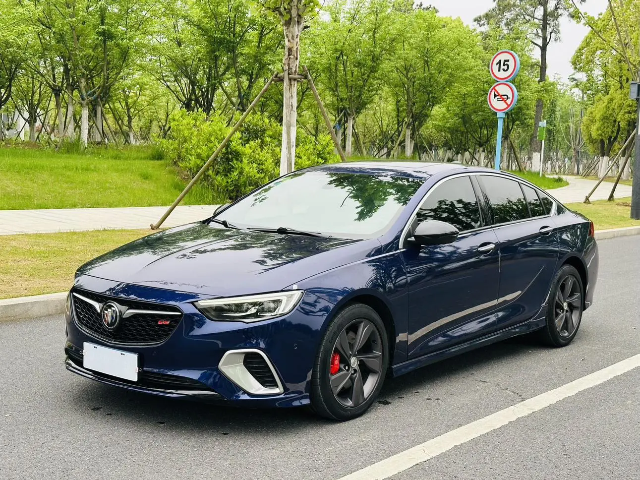 Buick Regal GS 28T Premium Country VI