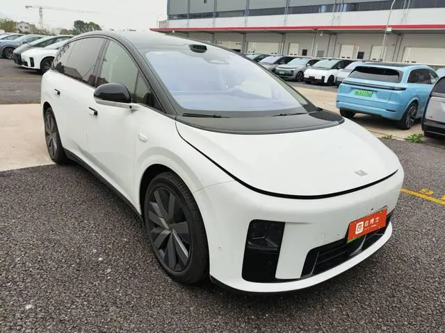 Li Auto Ideal i8 Standard edition