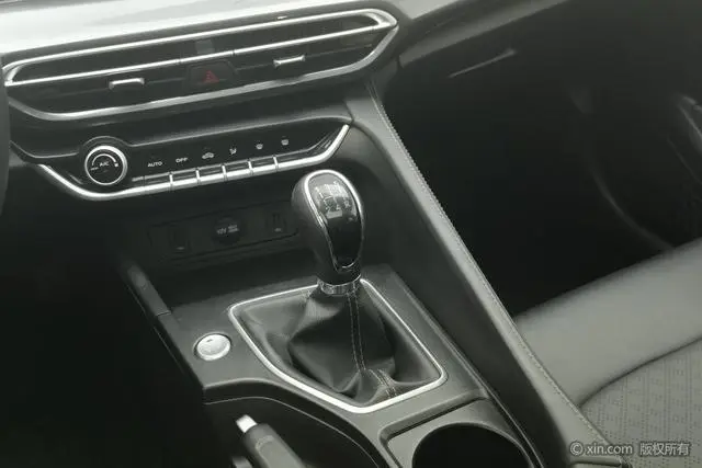 Changan Yidong PLUS 1.6L GDI manual luxury