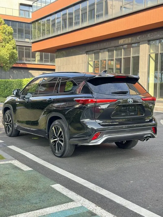 TOYOTA Crown Lufang 2.5L HEV four-wheel drive Premium Edition