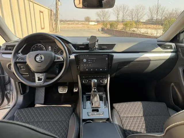 Skoda Speed pie ZI330 DSG Chuangxing Edition