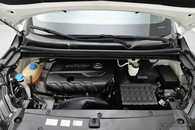 GAC Trumpchi M6 270T automatic Premium Edition 7-seater Country VI