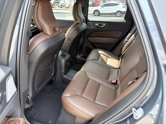 Volvo Volvo XC60 PHEV T8 four-wheel drive long battery life Zhiya Deluxe Edition