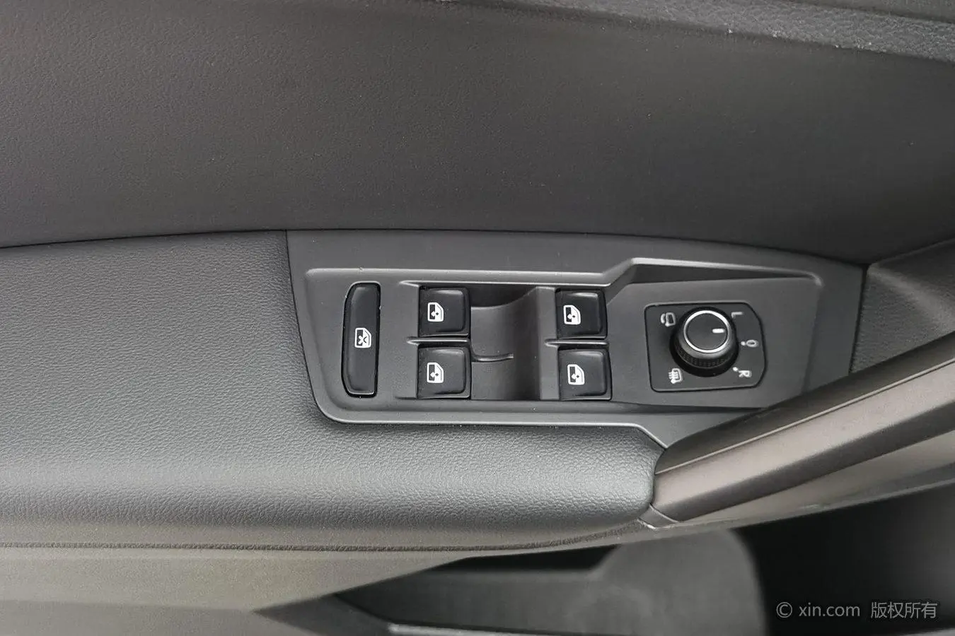 Volkswagen Tiguan L 280TSI automatic two-wheel drive Smart edition