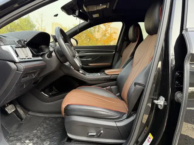BYD Song PLUS DM DM-i 100KM four-wheel drive flagship PLUS