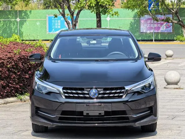 Venucia Qichen D60 1.6L CVT Zhilian Elite Edition