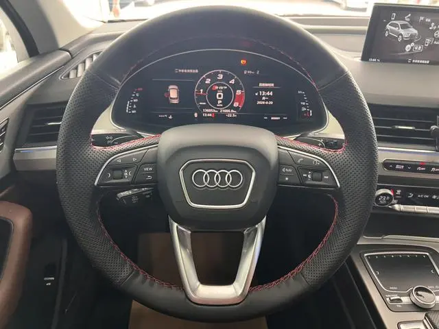 Audi Audi Q7 40 TFSI S line sporty