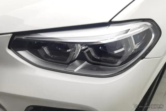 BMW BMW X4 xDrive25i M sports suit