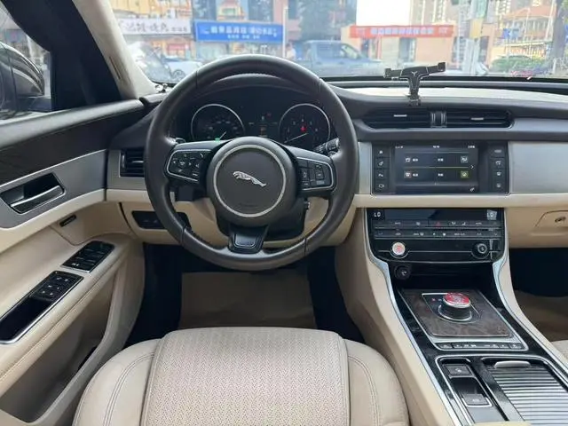 Jaguar Jaguar XFL XFL 2.0T 240PS Deluxe Edition
