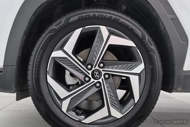 Hyundai Tucson Tucson L 1.5T LUX Two-wheel drive Premium Edition