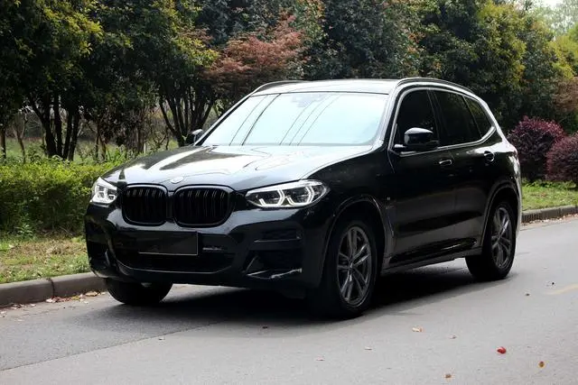 BMW BMW X3 xDrive28i M sports suit