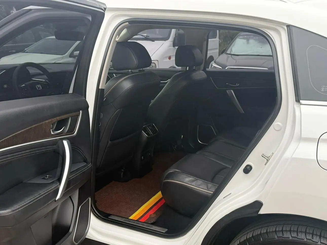 Honda Crown Road 370 TURBO 9AT Premium Edition AWD Two-color