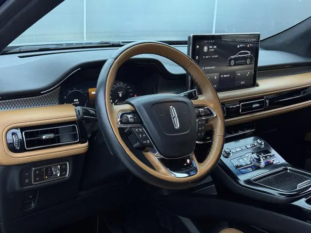 Lincoln Navigator 2.7T four-wheel drive Presidential edition