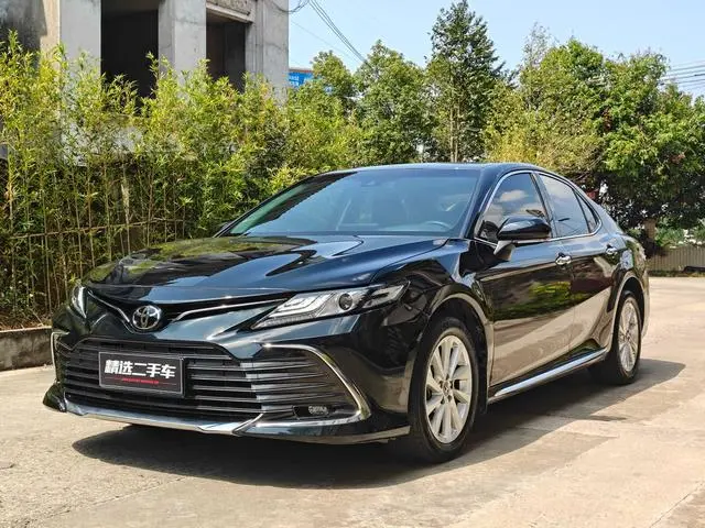 TOYOTA Camry 2.0G Deluxe Edition