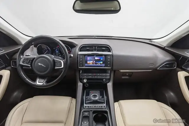 Jaguar Jaguar F-PACE 2.0T four-wheel drive Urban Exclusive Edition