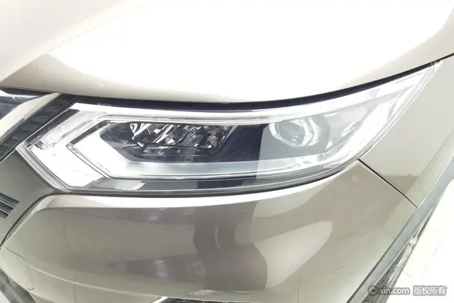 Nissan Qashqai 2.0 L XV Prem Deluxe Edition