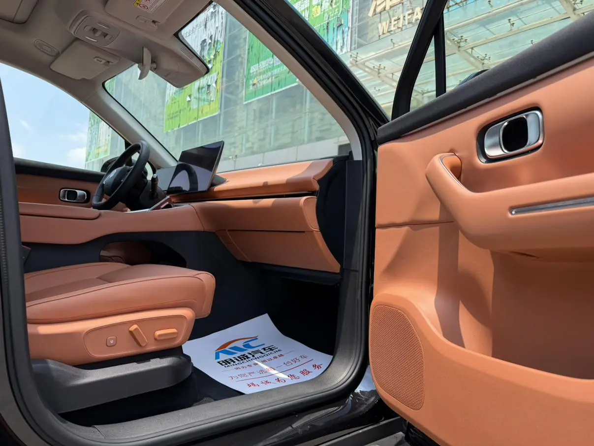 Leapmotor Zero run C16 Extended program 280 Lidar Zhizun Edition 6 seats