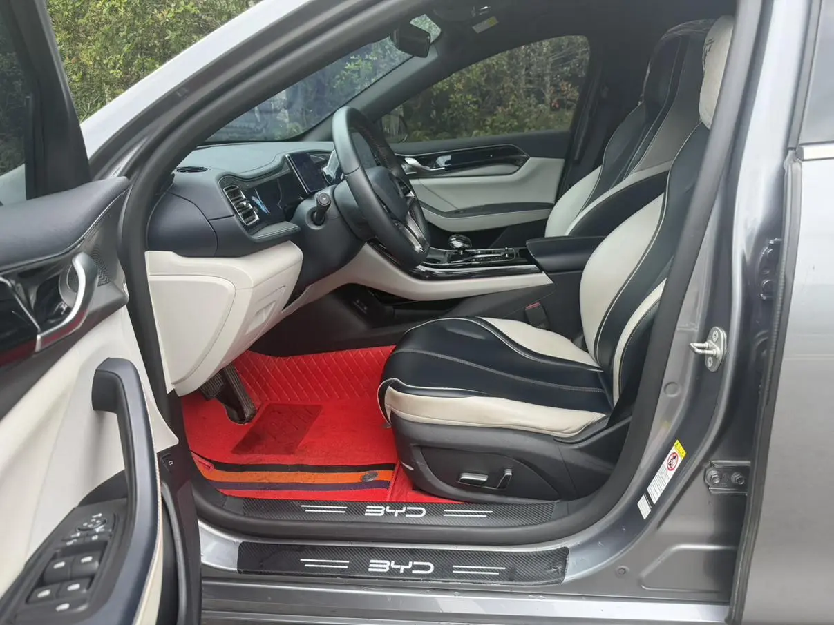 BYD Qin PLUS DM DM-i 120KM flagship type