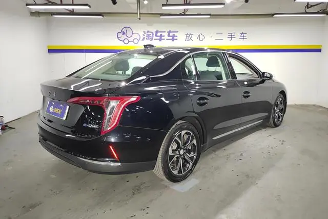 Hongqi Hongqi E-QM5 Rechargeable Qiyue Edition