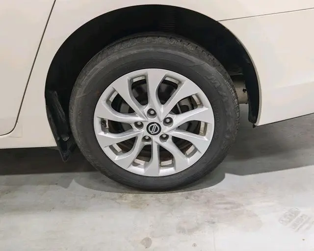 Nissan Xuan Yi Classic 1.6 XE CVT Comfort Edition