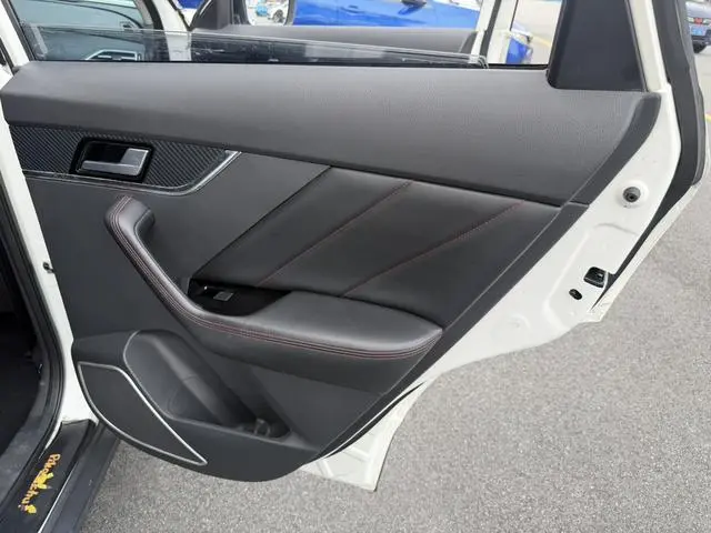 Venucia Qichen T60 1.6L CVT Zhixing Edition Country V