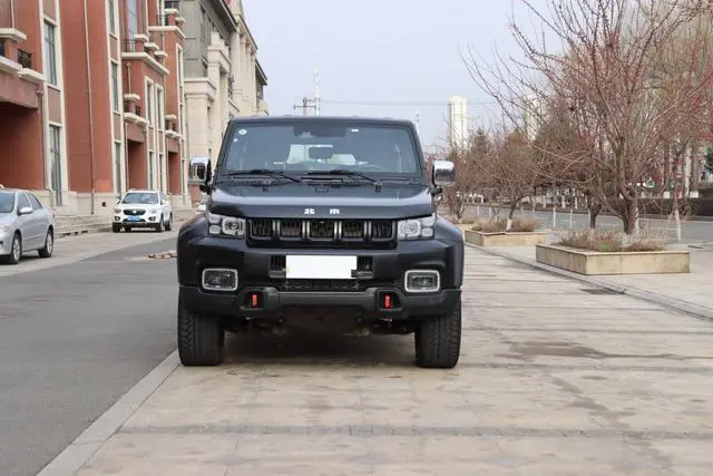 Beijing Beijing off-road BJ40 2.0D automatic four-wheel drive blade Hero version knight type