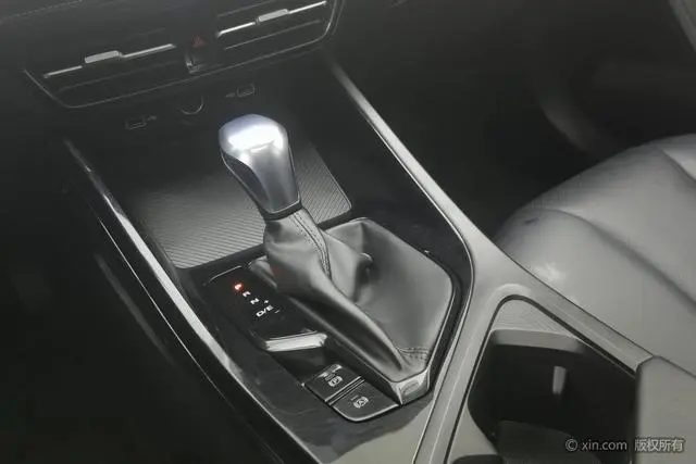 Roewe Roewe i5 1.5L CVT Diamond Edition