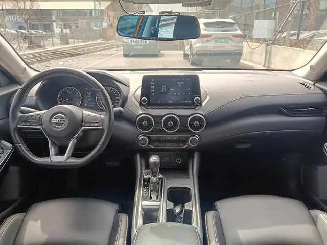 Nissan Xuan Yi 1.6L XL CVT Enjoy Edition