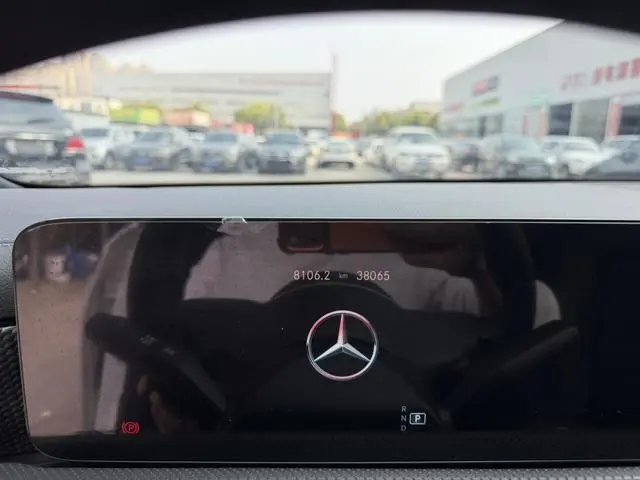 Mercedes-Benz Mercedes-Benz A-class Facelift A 200 L sports sedan fashion version